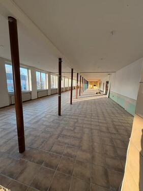 Foto - 400-550 m2 im 1. OG für Büro, Archiv, Sport oder Gesundheit