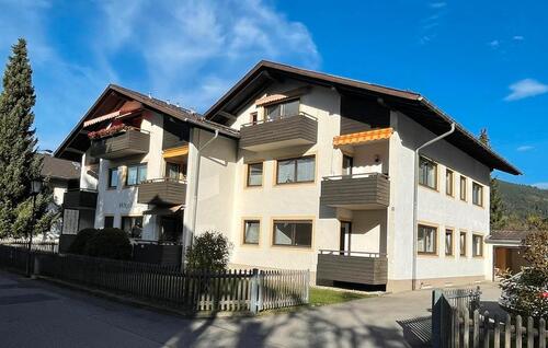 Foto - Verkaufe ruhige 2 Zi.-Whg., Hochparterre, Balkon, KFZ Stellplatz