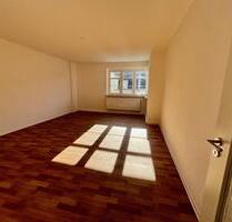 Neu sanierte 4-Raum-Wohnung mit Balkon - Oelsnitz (Vogtland)