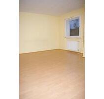 Gepflegte 2 Zimmer-Einheit mit Balkon, Aufzug und Einbauküche - Berlin Spandau