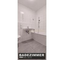 4 Zimmer mit Balkon,frisch saniert mit Aufzug - Zwickau Neuplanitz