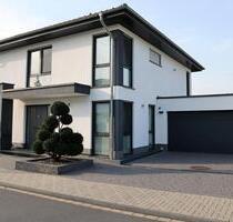 Moderne Stadtvilla mit Doppelgarage in Euskirchen-Flamersheim
