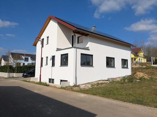 Foto - Schöne 2,5-Zimmer-DG-Wohnung im Neubau mit Balkon in Hardthausen