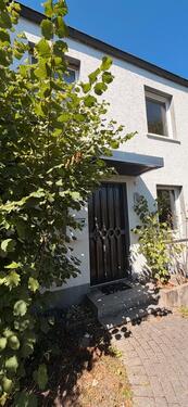 Foto - Reihenendhaus mit 532 m²Grundstück Garage u.Garten + Unterkellert