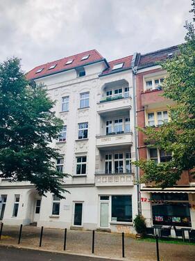 Foto - Helle 2-Zimmer-Wohnung mit Loggia in Niederschöneweide