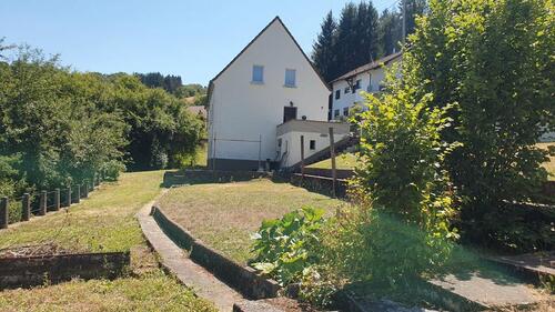 Foto - Einfamilienhaus, sofort Bezugsfertig, Garage und großer Garten