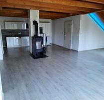 Schöne Dachgeschosswohnung - 650,00&nbsp;EUR Kaltmiete, ca.&nbsp; 94,00&nbsp;m&sup2; in Floß (PLZ: 92685)