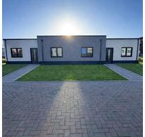 Erstbezug! Moderner Bungalow mit Garten, Südterrasse & Carport - Wittenberge