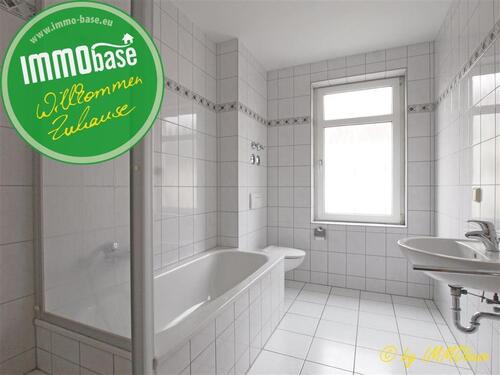 Foto - Mit Balkon und Stellplatz - Neuer Bodenbelag auf Wunsch!