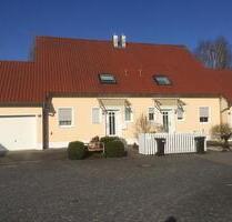 Doppelhaushälfte mit Garage und Garten in Geisenfeld
