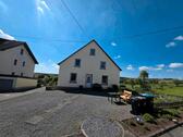 Foto - Freistehendes Einfamilienhaus mit großem Potenzial & Traumgarten