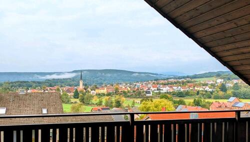 Foto - FRISCH RENOVIERT + TRAUMAUSSICHT: 4 Zimmer mit Süd-West-Balkon