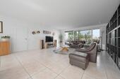 Foto - Urbane Idylle: Lichtdurchflutete Maisonette-Wohnung mit Penthouse