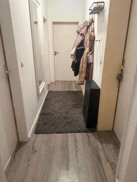 Foto - Biete schöne 2 Zimmer Wohnung ohne EBK