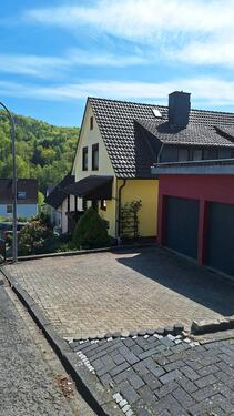 Foto - 8 Zimmer Mehrfamilienhaus, Wohnhaus zum Kaufen in Fuldatal