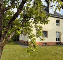 Freistehendes Zweifamilienhaus, viergeschossig (unterkellert) - Schwarzenbach an der Saale Fletschenreuth