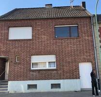 Haus zu verkaufen - 120.000,00&nbsp;EUR Kaufpreis, ca.&nbsp; 110,00&nbsp;m&sup2; in Titz (PLZ: 52445)