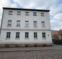 Schöne 3-Raum Dachgeschosswohnung mit zwei Keller und zwei Stellplätzen im Herzen von Eberswalde