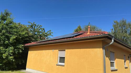 Foto - Biete Bungalow 108 qm mit PV , Klima und 814 qm Grundstück