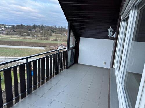 Foto - 4 Zimmer DG-Wohnung zu vermieten