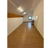 Büroraum Büro Lagerraum - 500,00&nbsp;EUR Kaltmiete, ca.&nbsp; 7,00&nbsp;m&sup2; in Worms (PLZ: 67550) Nördliche Vororte