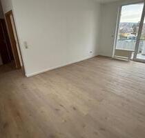 Renovierte Mietwohnung 60m² im 2.OG mit Balkon, Keller, Stellpl. - Neustadt an der Orla