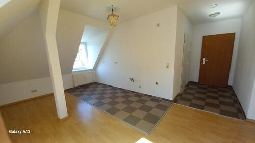 Foto - HELLE 2-ZIMMER-DACHGESCHOSSWOHNUNG MIT ECKBADEWANNE 