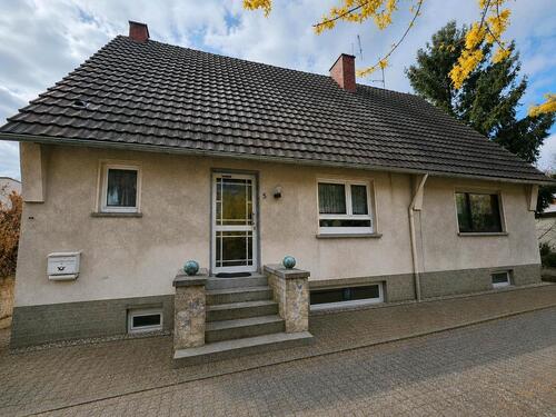 Foto - Zweifamilienhaus in Irlich mit Nebengebäude und Potenzial
