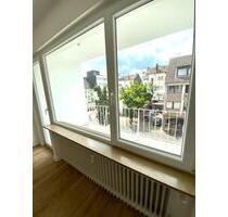 Helle & geräumige Loggia Wohnung ! - Krefeld