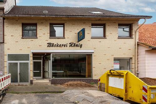 Foto - WOHN- UND GESCHÄFTS- HAUS MIT VIEL PLATZ FÜR DIE GROSSE FAMILIE