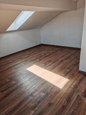 Foto - helle 4 Zi. DG Wohnung - 740,00&nbsp;EUR Kaltmiete, ca.&nbsp; 120,00&nbsp;m&sup2;