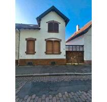 Einfamilienhaus mit Nebengebäude - Bobenheim-Roxheim
