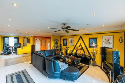 Foto - Wohnen wie im Haus: 250 m² auf einer Ebene mit riesiger Terrasse