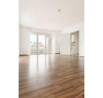 Freie 3 Zimmer Wohnung mit Balkon in der Umgebung von Hamburg. Besichtigung über Hausverwaltung. - Holm