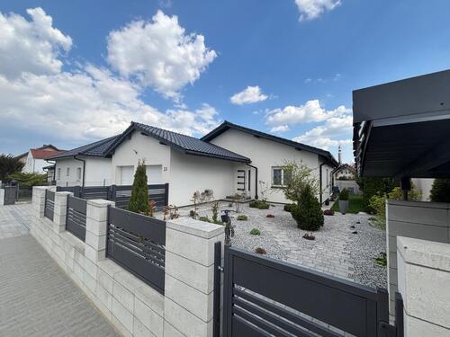 Foto - Traumhafter Bungalow mit Pool, 2 Terrassen & Top-Lage nahe I