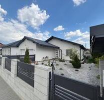 Traumhafter Bungalow mit Pool, 2 Terrassen & Top-Lage nahe I - Berlin Mitte