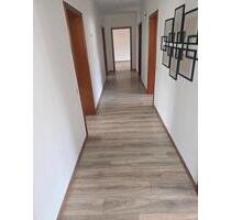 4 ZKB Wohnung in Seelbach - 900,00&nbsp;EUR Kaltmiete, ca.&nbsp; 124,00&nbsp;m&sup2; in Flammersfeld (PLZ: 57632)