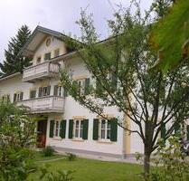 2-Zimmer-Wohnung Bad Tölz, zentral in Schulnähe, großer Garten