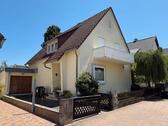 Foto - Freistehendes Einfamilienhaus mit Garten