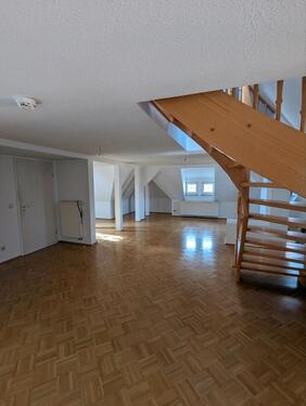 Foto - ❗ Dachgeschoss Wohnung Maisonette EBK Parkplatz ❗