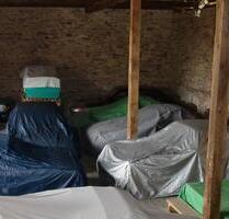 Stellplatz Abstellplatz Garage PKW Auto Oldtimer Cabriolet - Hackenheim