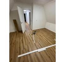 Helle Dachgeschosswohnung zu vermieten ! Ab sofort! In Oelde - Beckum