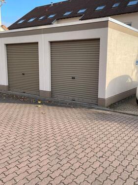 Foto - Duplex-Stellplatz in gepflegter Garage zu vermieten – Hockenheim
