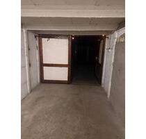 Zur Miete: Garage in Halle-Neustadt - Halle (Saale)