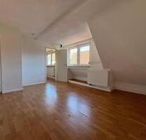 Schöne 3,5-Zimmer-Maisonette-Wohnung mit Einbauküche - Gingen an der Fils
