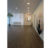 Räumlichkeiten im Yoga Studio - 250,00 EUR Kaltmiete, in Kitzingen (PLZ: 97318)