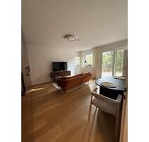 Ruhige EG-Wohnung mit Gartenterrasse und Schwimmbad im Haus - München Schwabing-Freimann