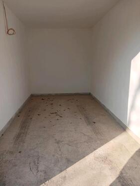 Foto - Garage zum Mieten - 100,00 EUR Miete,