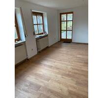 Einliegerwohnung - 670,00 EUR Kaltmiete, ca.  70,00 m² in Schwandorf (PLZ: 92421)