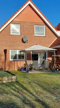 Foto - Attraktives Reihenhaus mit Grundstück,Terrasse, Garage u Carport